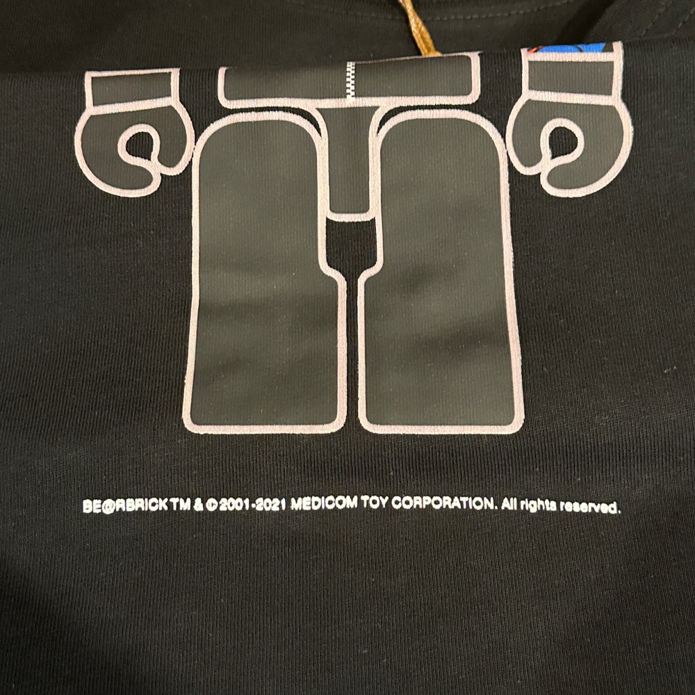 BAPE x Medicom Toy Camo Bear Tee
Black - Picture 4 of 6